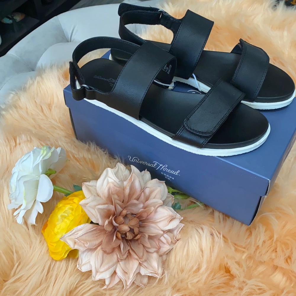 π NEW! FIRM! Natalie Flat Sandals Velcro Straps - Picture 2 of 3